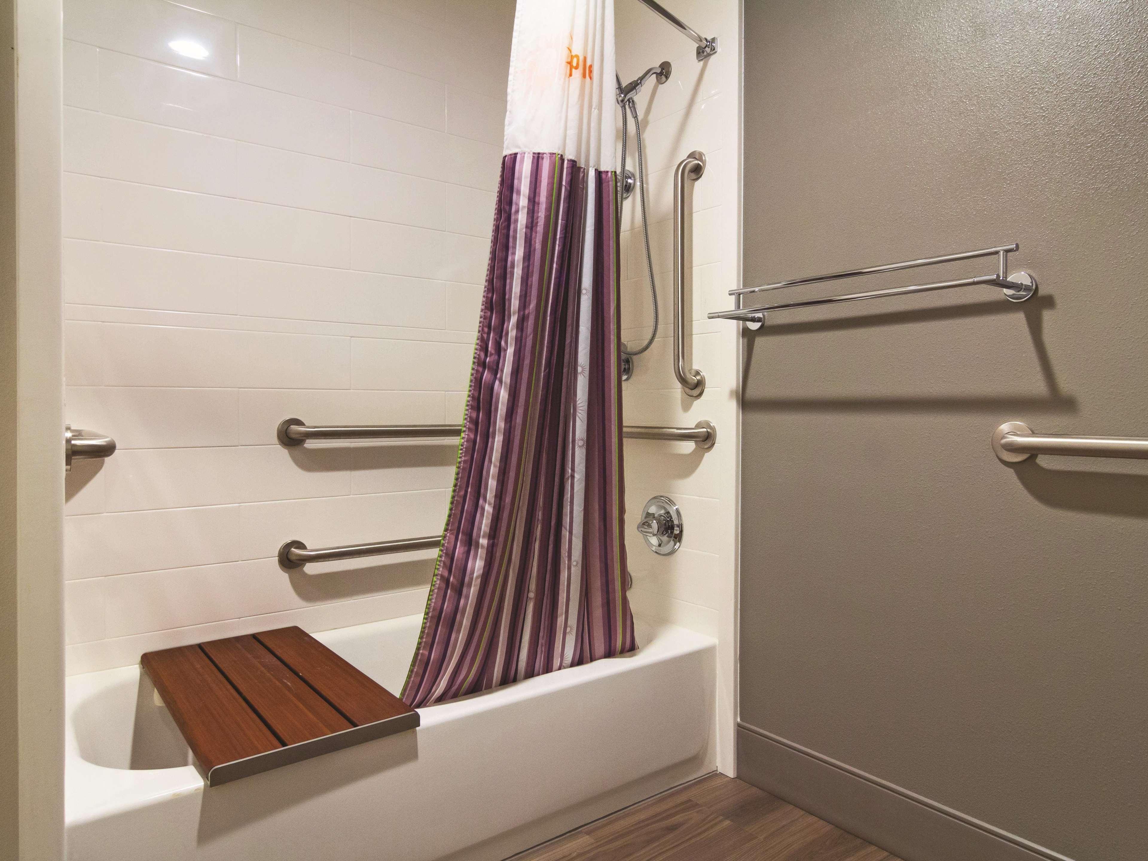 La Quinta By Wyndham Cleveland - Airport North Hotel Luaran gambar