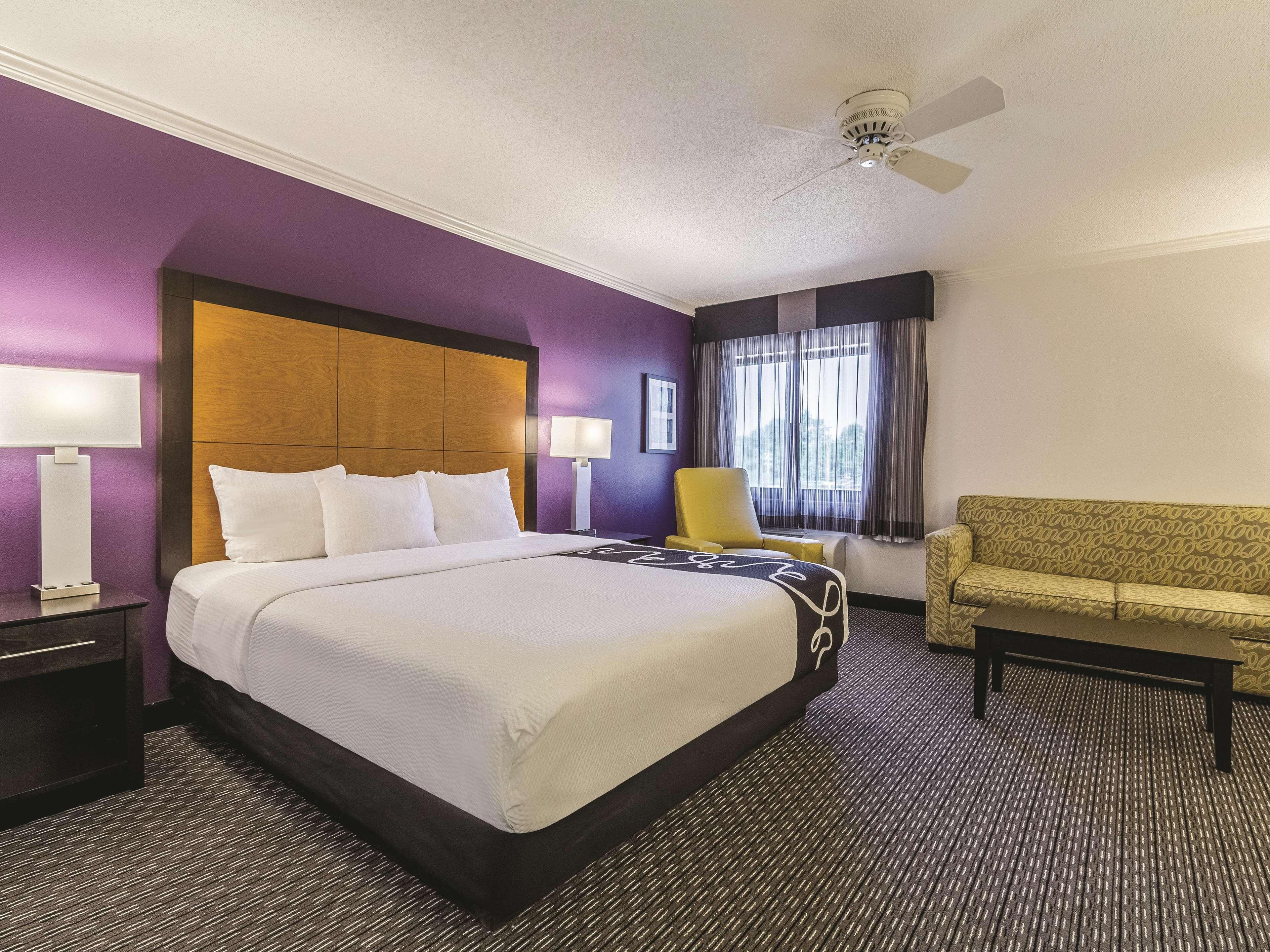 La Quinta By Wyndham Cleveland - Airport North Hotel Luaran gambar