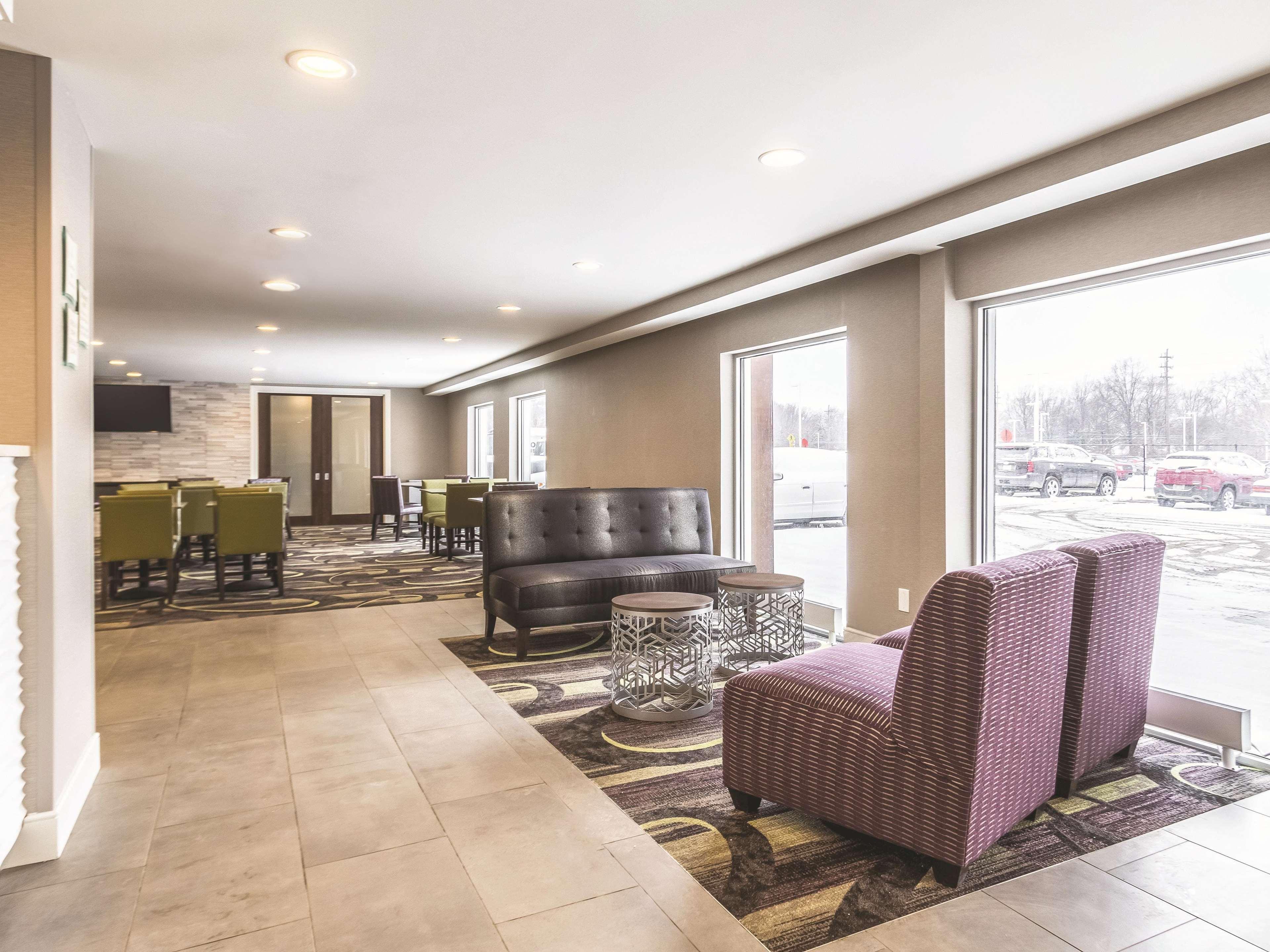 La Quinta By Wyndham Cleveland - Airport North Hotel Luaran gambar