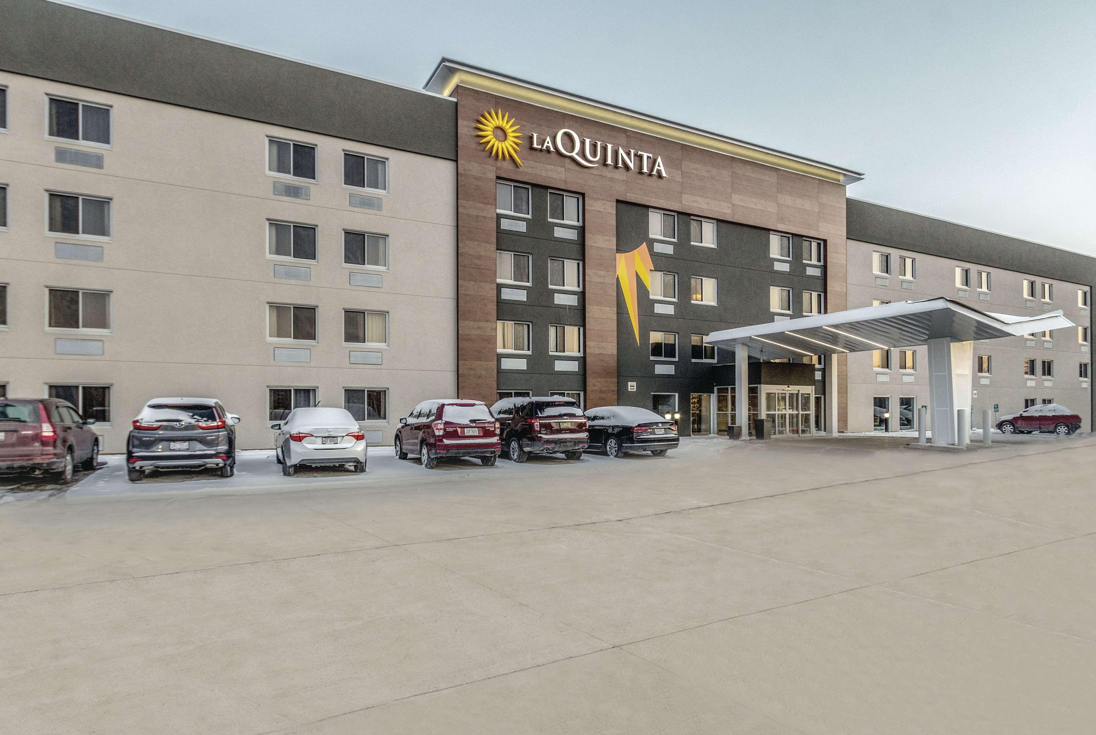 La Quinta By Wyndham Cleveland - Airport North Hotel Luaran gambar