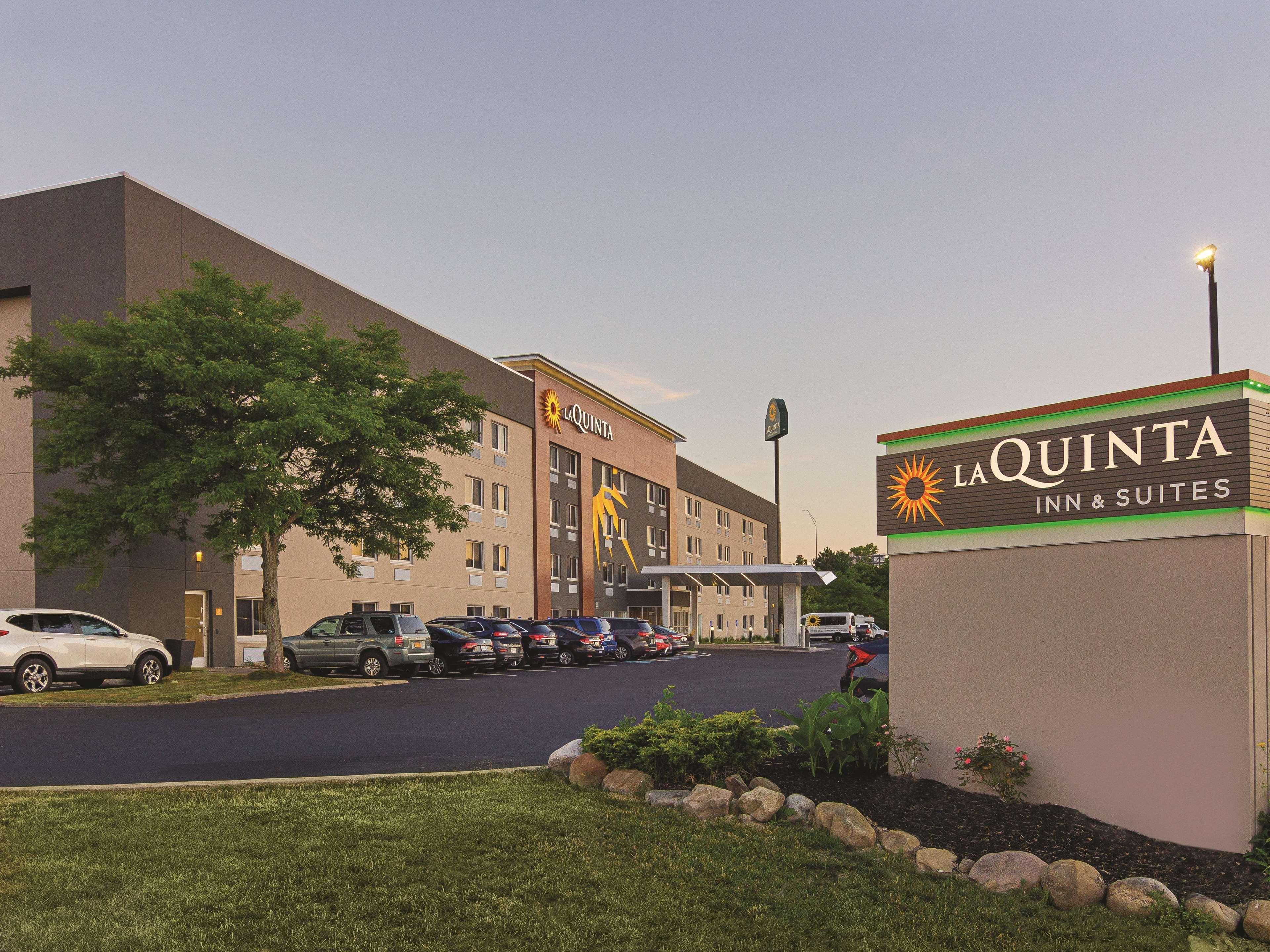La Quinta By Wyndham Cleveland - Airport North Hotel Luaran gambar