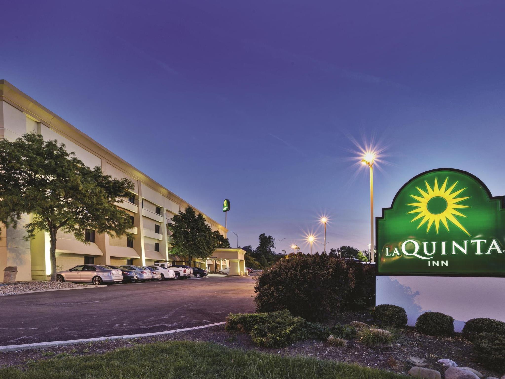 La Quinta By Wyndham Cleveland - Airport North Hotel Luaran gambar