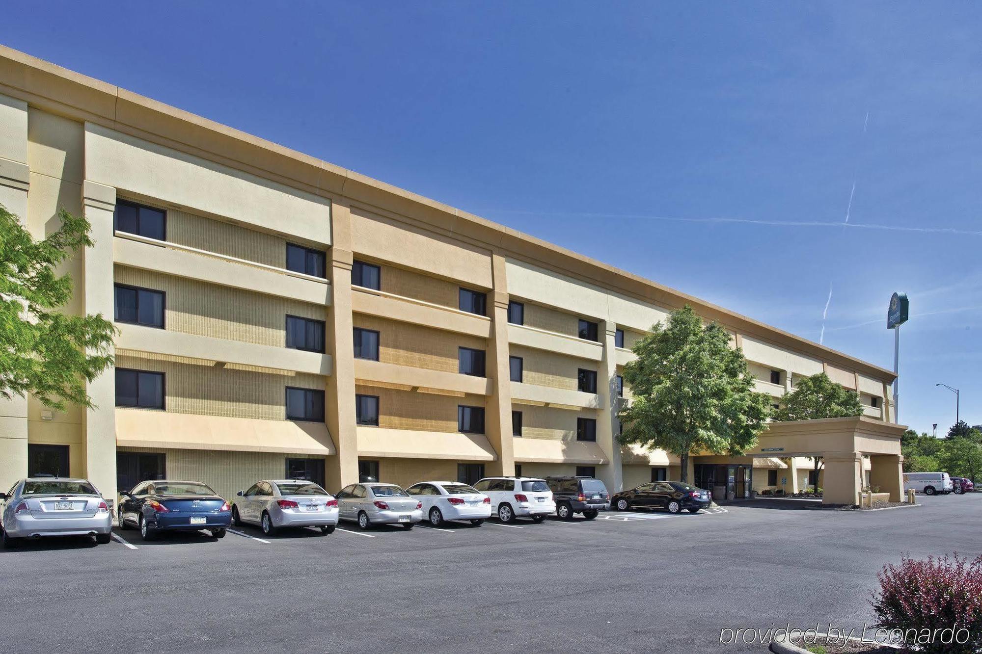 La Quinta By Wyndham Cleveland - Airport North Hotel Luaran gambar