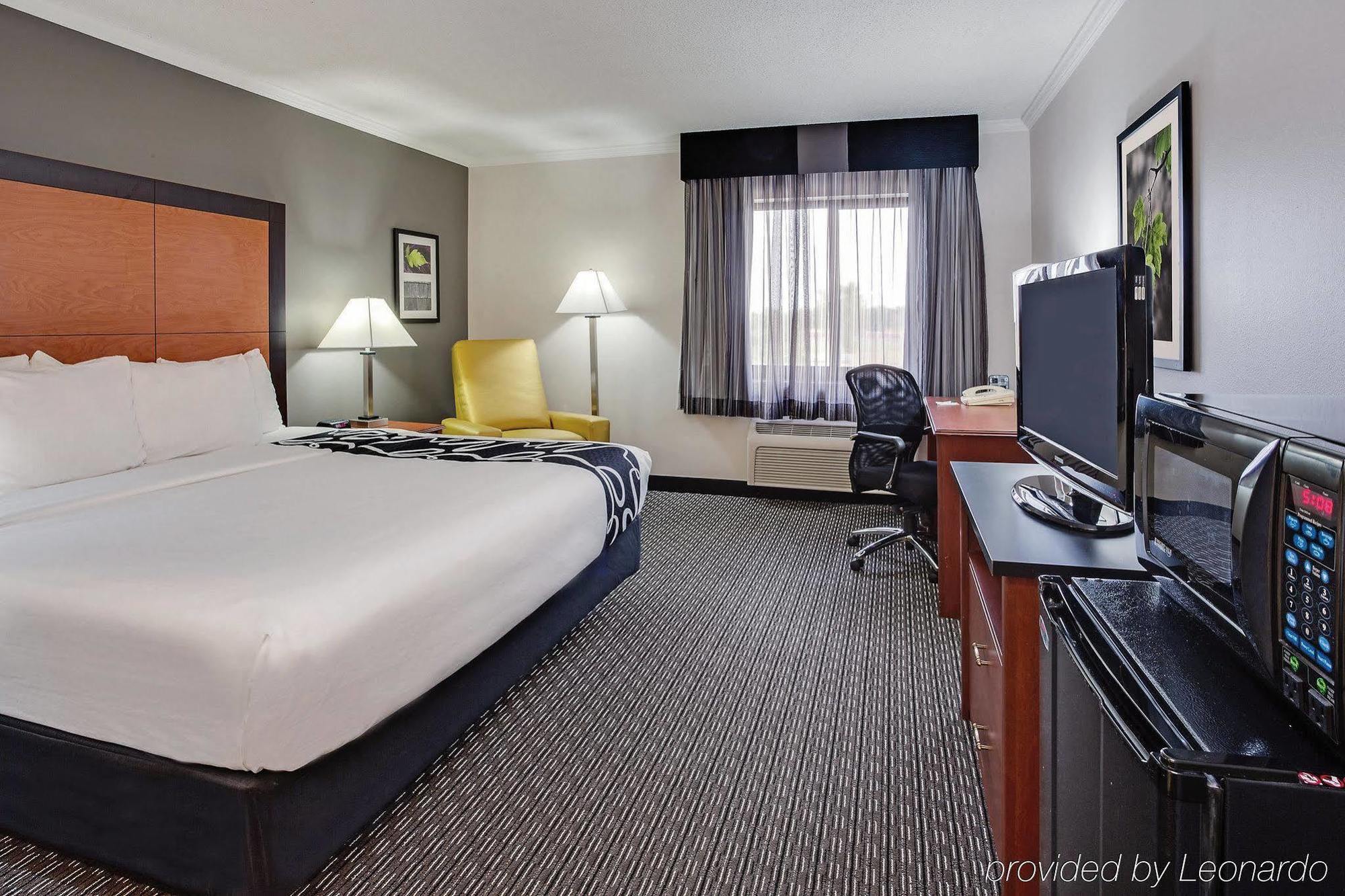La Quinta By Wyndham Cleveland - Airport North Hotel Luaran gambar
