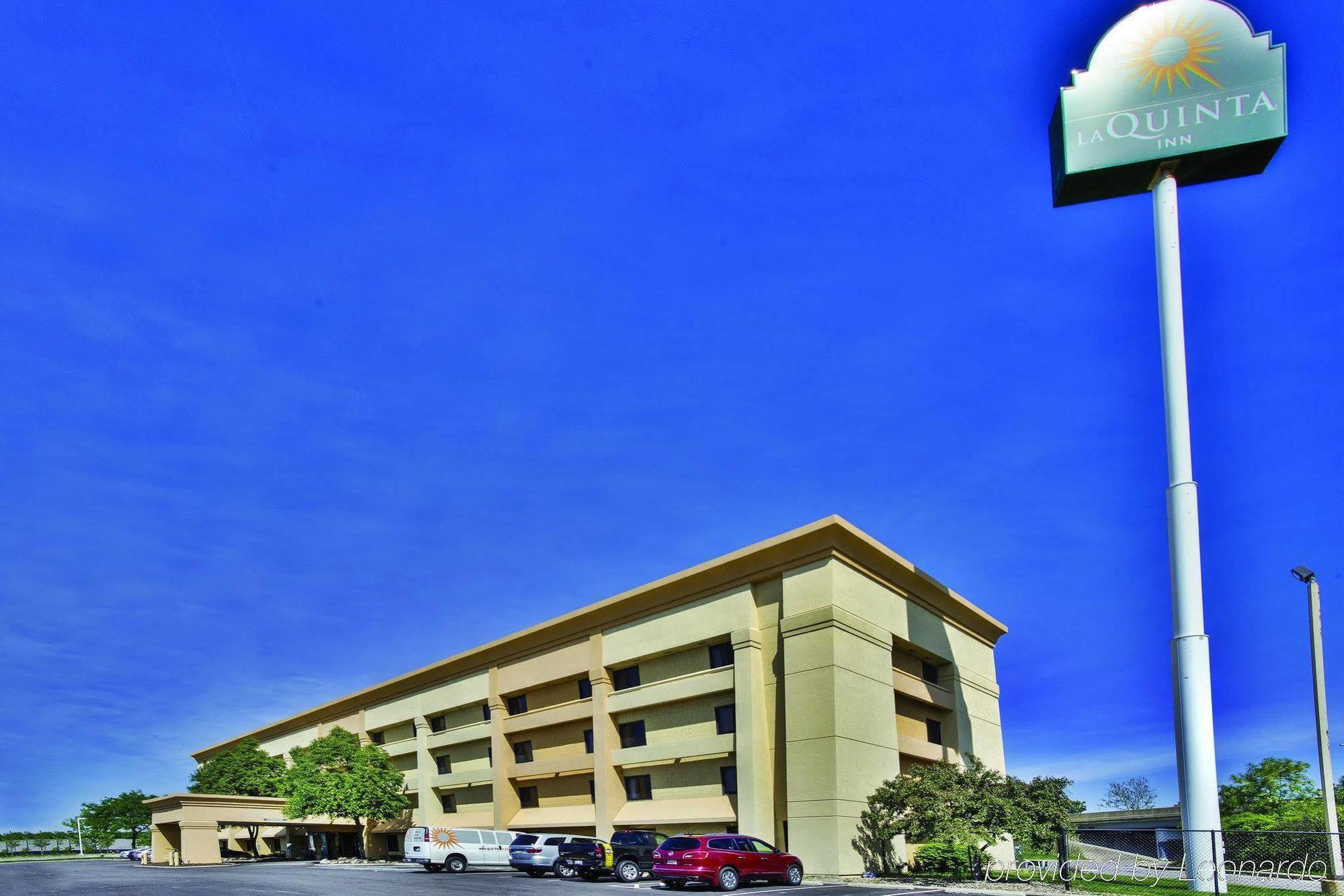 La Quinta By Wyndham Cleveland - Airport North Hotel Luaran gambar