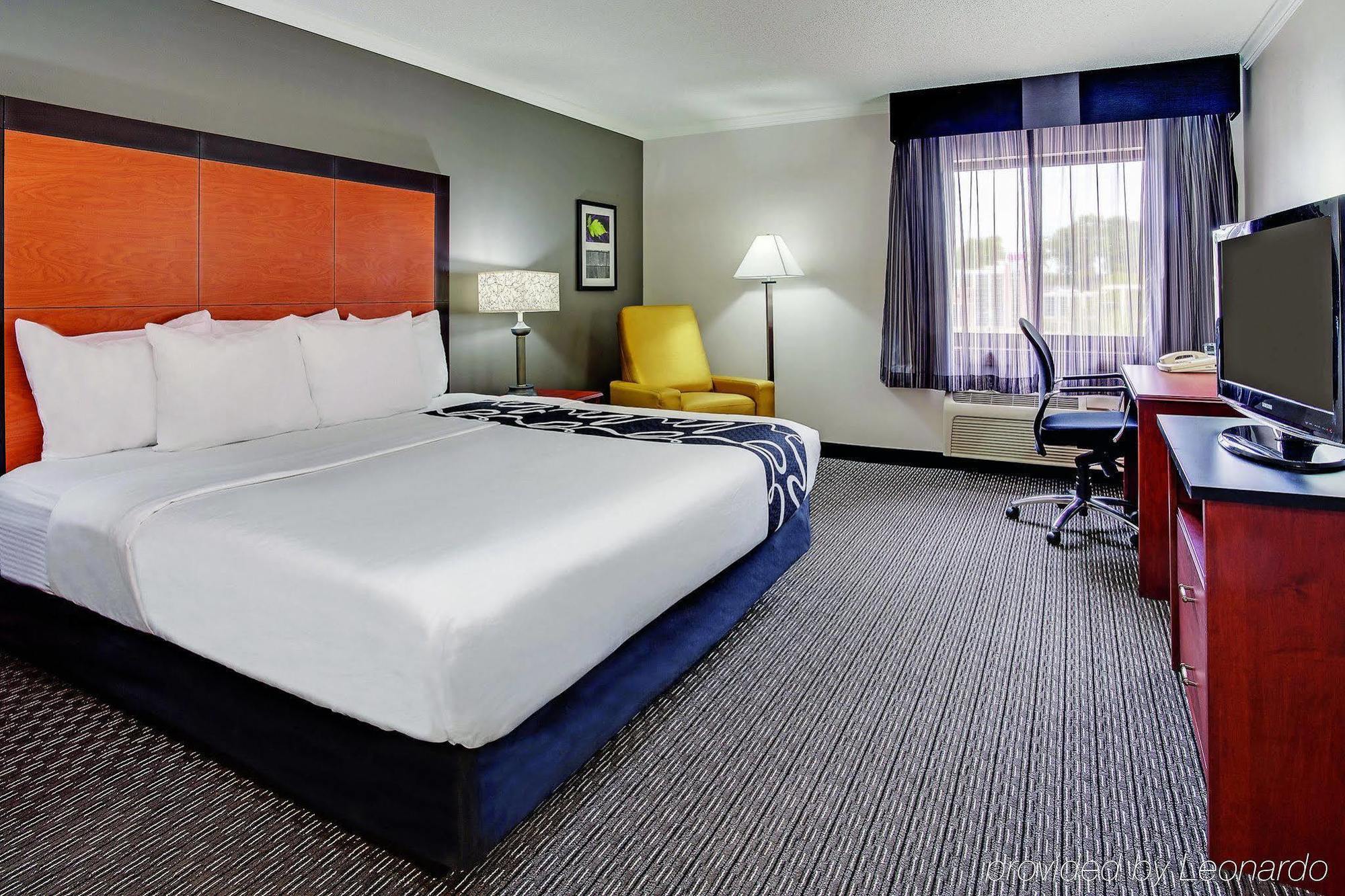 La Quinta By Wyndham Cleveland - Airport North Hotel Luaran gambar