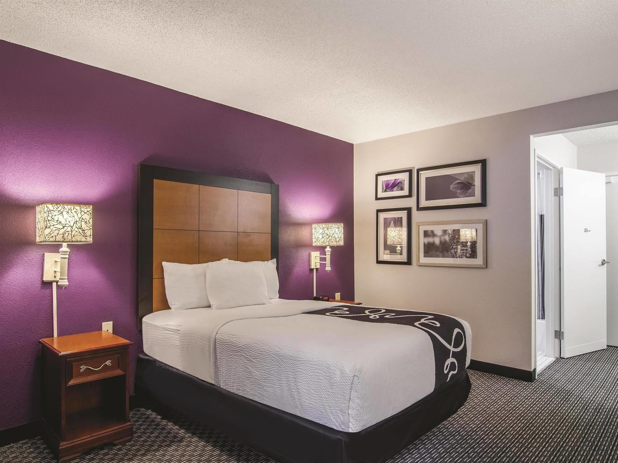La Quinta By Wyndham Cleveland - Airport North Hotel Luaran gambar