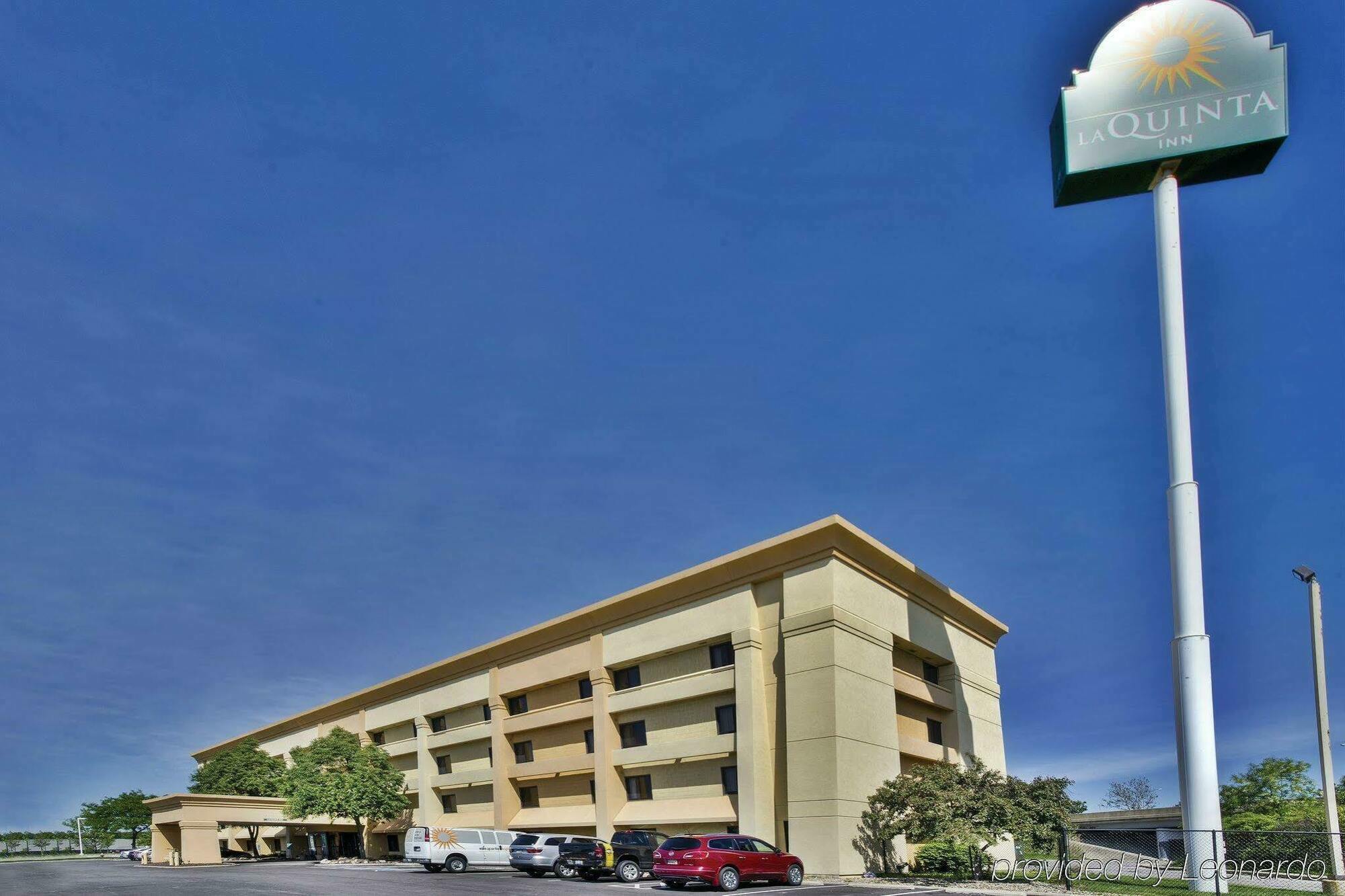 La Quinta By Wyndham Cleveland - Airport North Hotel Luaran gambar