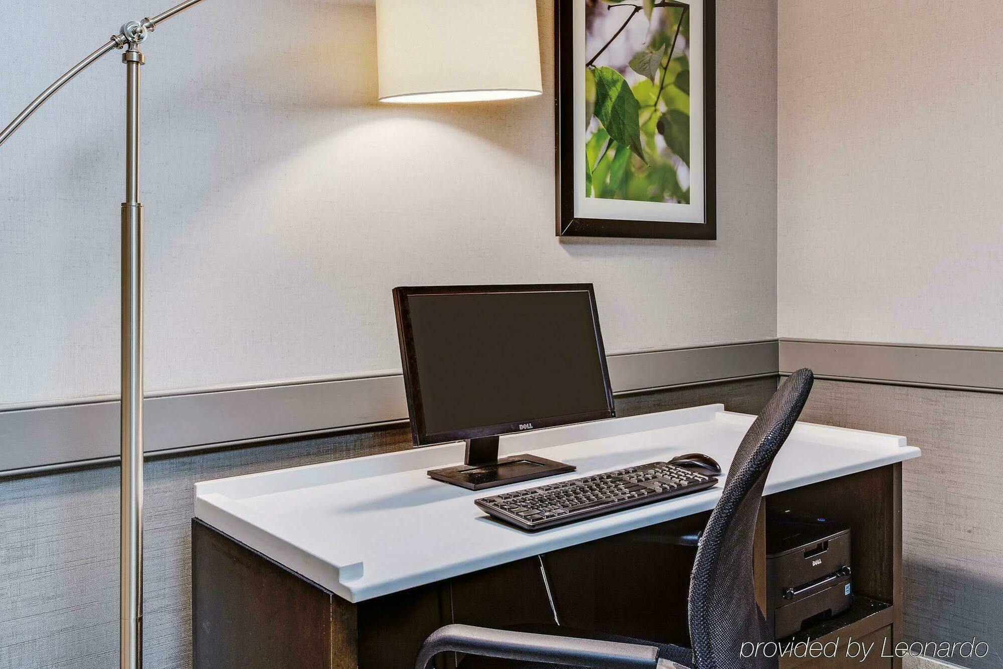 La Quinta By Wyndham Cleveland - Airport North Hotel Luaran gambar