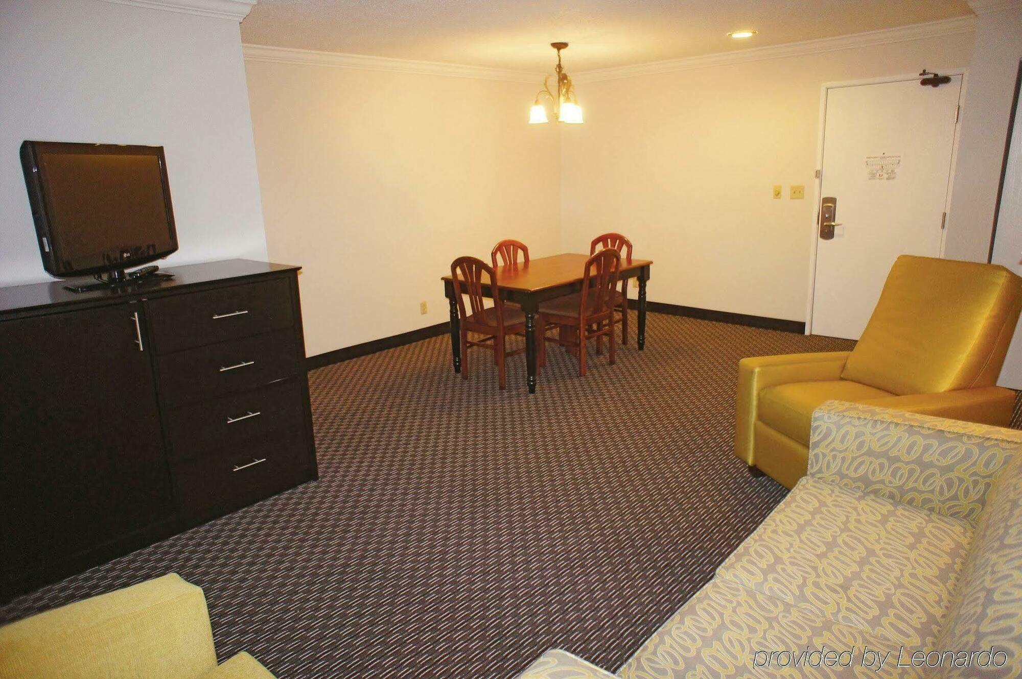 La Quinta By Wyndham Cleveland - Airport North Hotel Luaran gambar